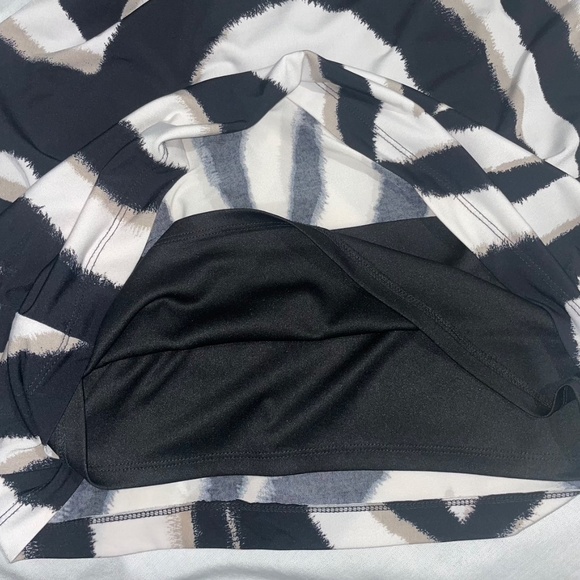 Chicos Knee Length 3/4 Split Sleeve Zebra Print Cold Shoulder Dress Sz 1 US/M8 - Picture 10 of 15